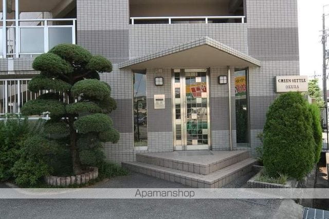 グリーンセトルオークラの玄関写真