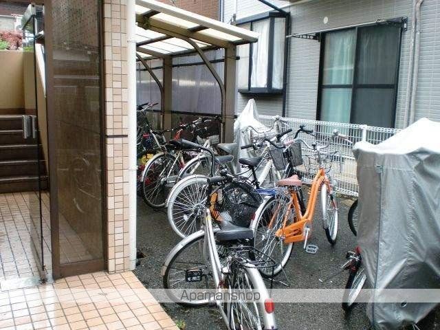 メゾン柊の玄関写真