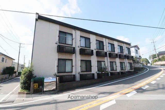 レオパレス箱根ヶ崎新宿坂の外観写真