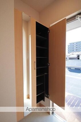 サンライズヤマダ　Ｃ棟[2LDK/55.71m2]の玄関