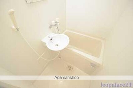 レオパレスサンポート[1K/19.87m2]のバス