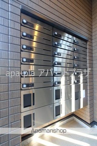 メルヴェーユ本川越の玄関写真