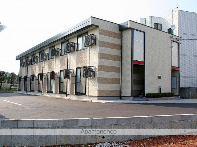 レオパレス新富山A