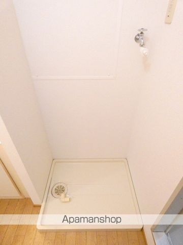 ファミーユ Bの内装写真