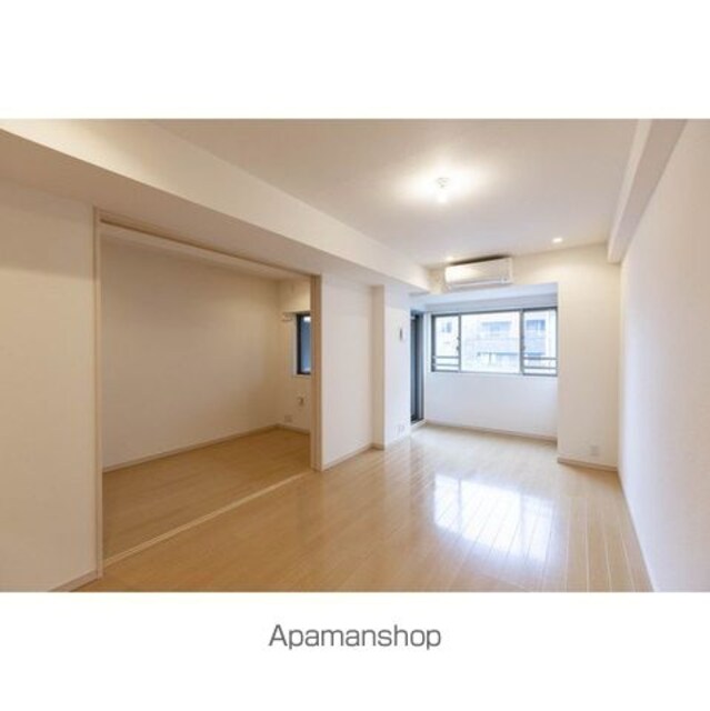 エスティメゾン四谷坂町[1LDK/42.19m2]のリビング・居間
