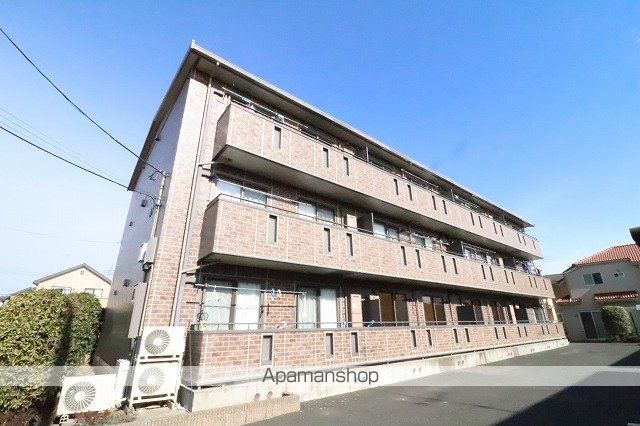 リビングタウン三ッ木 Cの外観写真