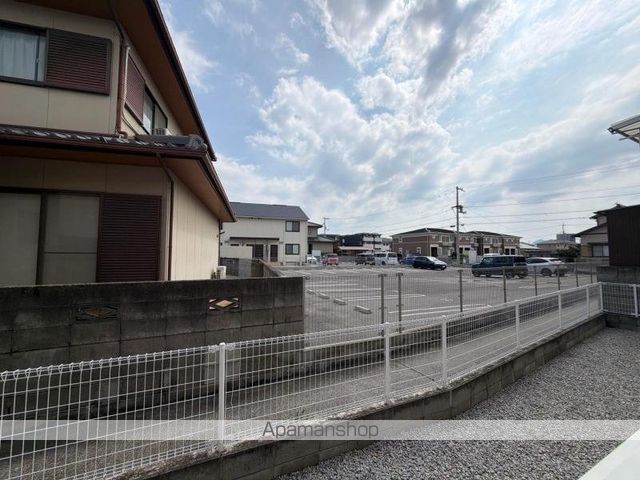 マリッチ西岡IIの内装写真