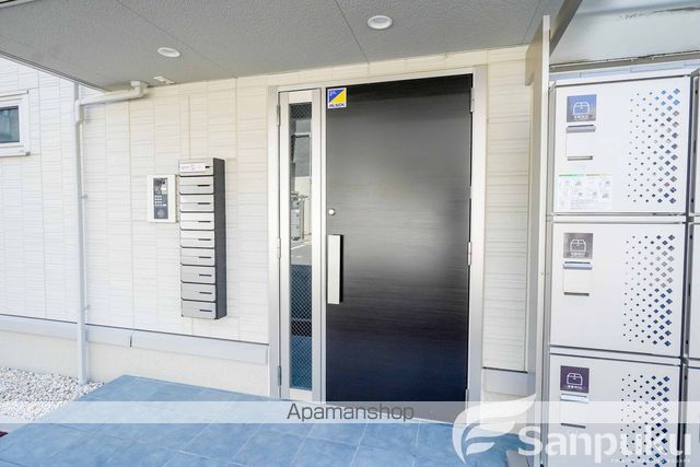 プレジデント持田 B棟の玄関写真