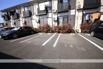 ハイムルーク[1K/32.17m2]の駐車場