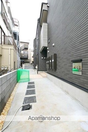 ハーモニーテラス仲宿Ⅲ[1R/10.56m2]のエントランス