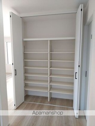 リファレンス[3LDK/97.7m2]の内装2