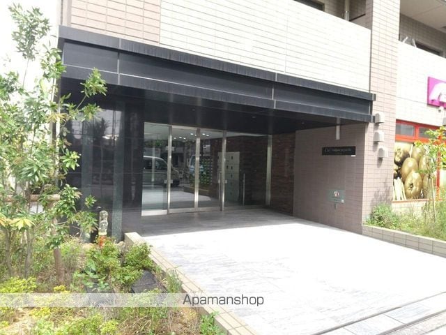 シェル中野弥生町の玄関写真