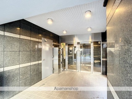 東京都新宿区水道町[1K/16.47m2]のエントランス2