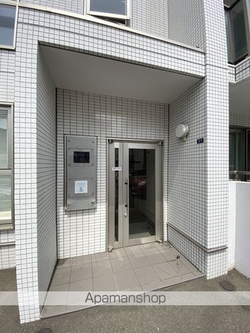 PASSIVE MANSION SOUTH5の玄関写真