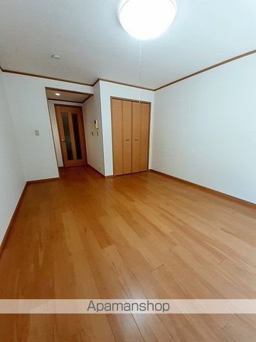 プラティークレーブIIIの内装写真