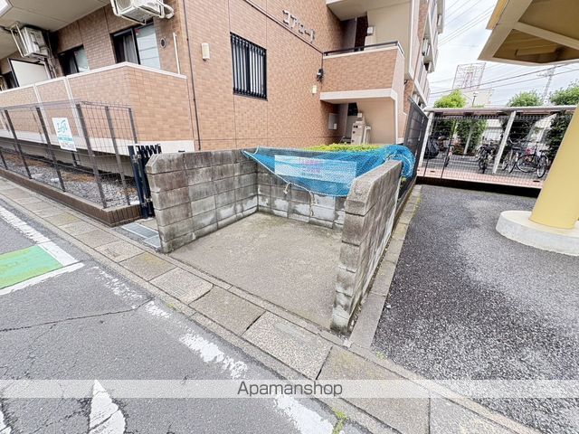 コアロードの外観写真