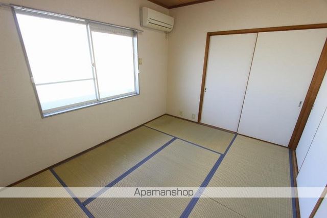 ロイヤルクレインハイツの内装写真