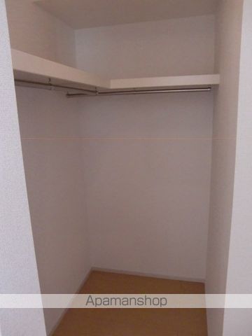 フレスクーラ蟻ヶ崎IIIの内装写真