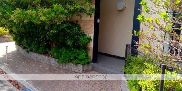 レオパレスタマルソネットの玄関写真