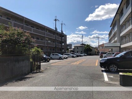 エレガンスコート瀬田[1K/18.98m2]の駐車場