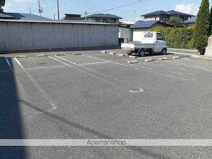 メゾン早坂　弐番館[1R/36.25m2]の駐車場1