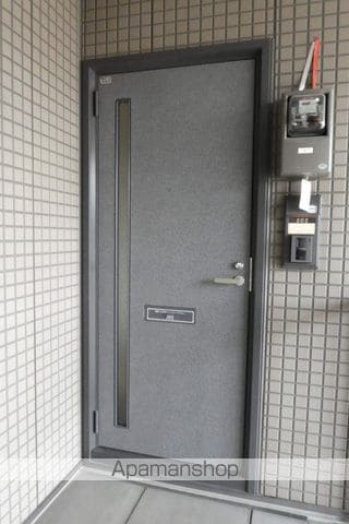 ファミーリオ細木Aの玄関写真