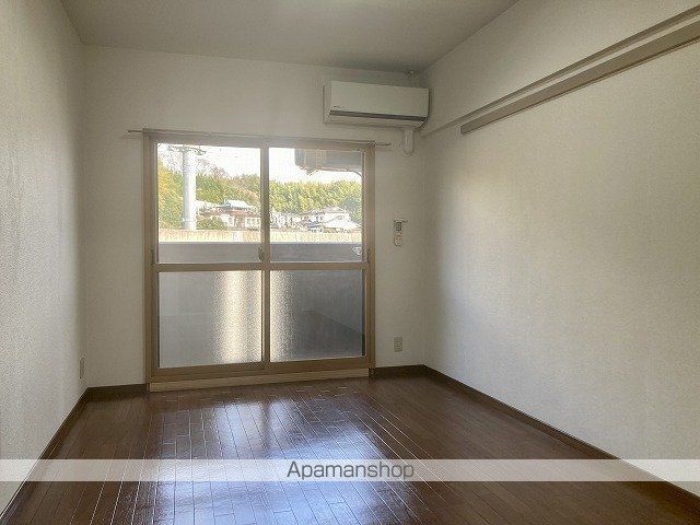 パレイシャル生駒IIIの内装写真