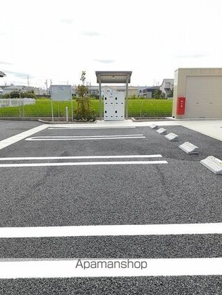 ポポラスⅡ[1R/32.43m2]の駐車場