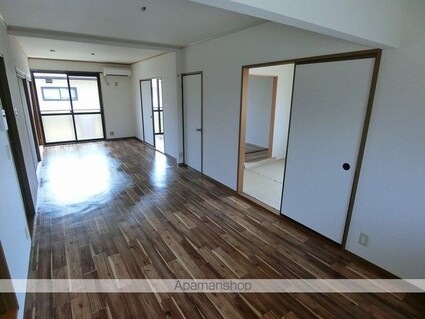 シャトー小林　Ａ棟[3LDK/62m2]のリビング・居間