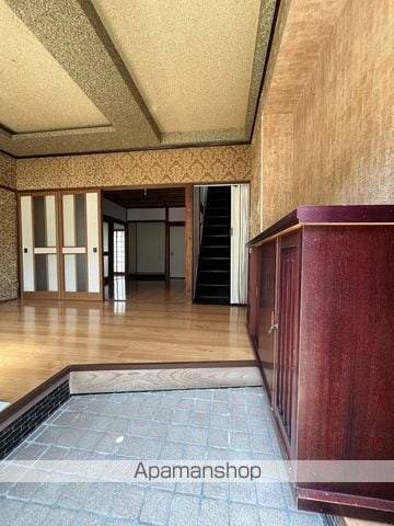吉浦中町2丁目戸建ての内装写真