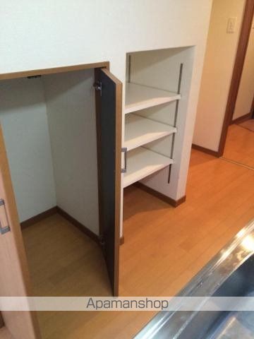 オーシャンハイツ五番館の内装写真
