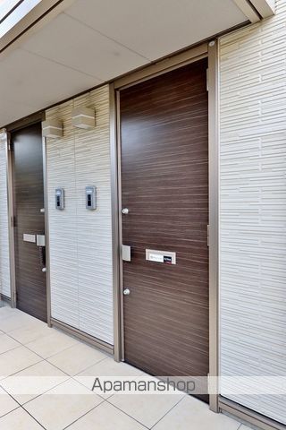 シャーメゾン庄町の玄関写真