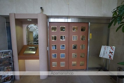 東京都新宿区富久町[2LDK/51.3m2]のエントランス