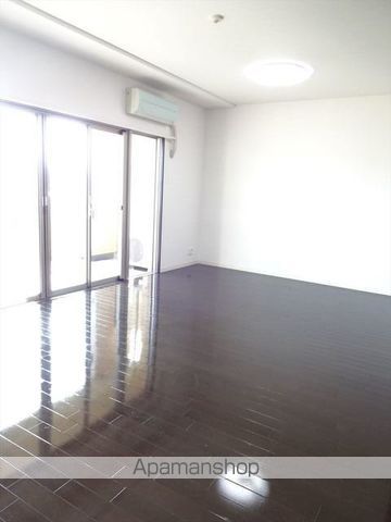 レイディアントシティ横濱カルティエ11の内装写真