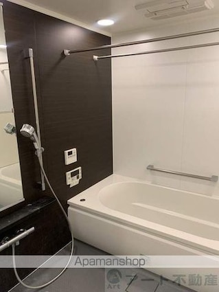 ウェリス南持田緑彩苑[4LDK/95.4m2]のバス