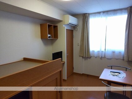 レオパレスシティパルつつじが丘[1K/19.87m2]のリビング・居間1