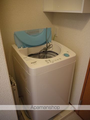 レオパレスボヌール山辺の内装写真