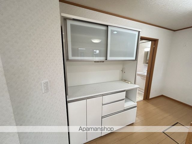 函館市 2階建 築20年の内装写真