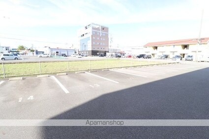 グランデサーナ[1LDK/56.25m2]の駐車場