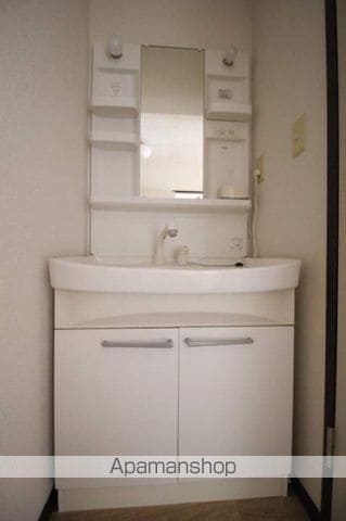 メゾンカルム富田B棟の内装写真