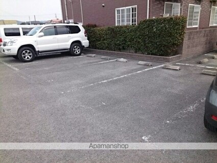 和歌山県和歌山市西庄[2LDK/63.3m2]の駐車場