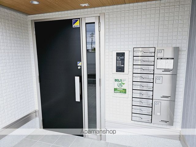 DーHILLS名塚町の玄関写真