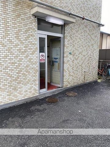 マツエコーポラスの玄関写真