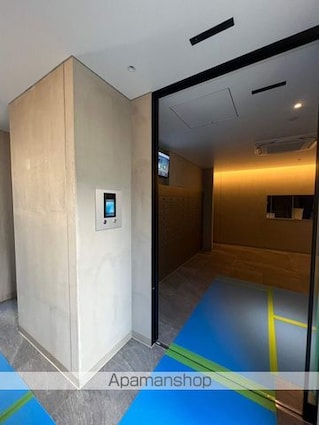 ＫＯＥＮＪＩ　Ｃｒｏｓｓｏｖｅｒ[1DK/26.53m2]のエントランス