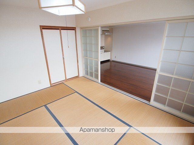 ロイヤルレインボー平岸 A棟の内装写真