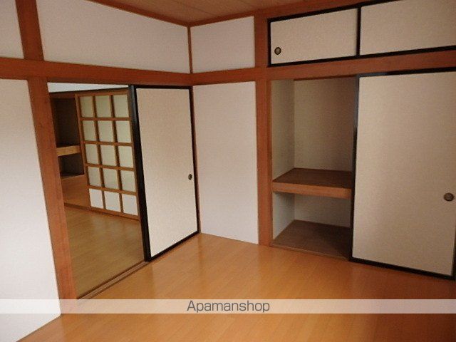 ホワイトコーポ大代2号棟の内装写真