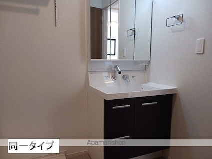 ブライト　スクエアⅣ[2LDK/63.03m2]の洗面所