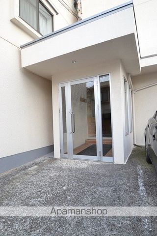 第一渡部ビルの玄関写真
