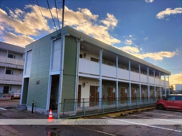 レオパレスらくしんの外観写真