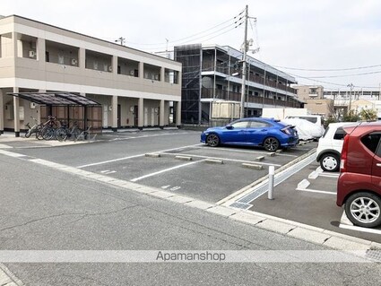 ニューエクセル三宅　Ｆ[1K/24.4m2]の駐車場